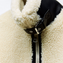 Load image into Gallery viewer, Veste Aspen en Laine Shearling
